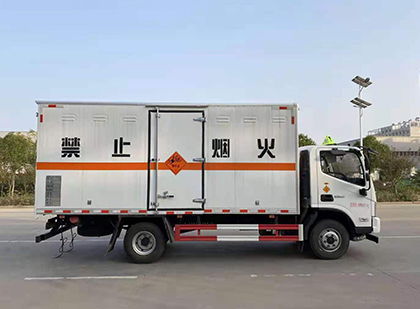大武口爆破器材运输车